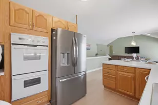 296 Charlotte Ave, Crystal Lake, IL 60014 - Photo 10