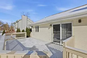 296 Charlotte Ave, Crystal Lake, IL 60014 - Photo 32