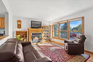 26W250 Case St, Naperville, IL 60563 - Photo 8