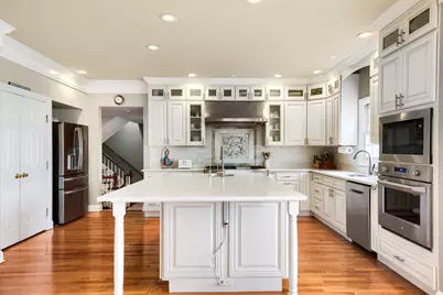 56 Ridgefield Lane, Willowbrook, IL 60527 - Photo 10