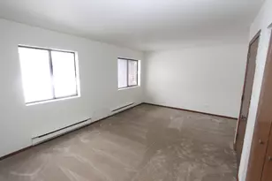 419 Berkshire Dr, Crystal Lake, IL 60014 - Photo 4