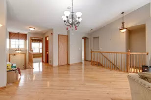 2913 Saganashkee Ln, Naperville, IL 60564 - Photo 16