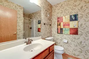 2913 Saganashkee Ln, Naperville, IL 60564 - Photo 10