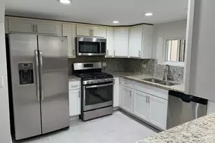 5123 N Bernard St, Chicago, IL 60625 - Photo 2