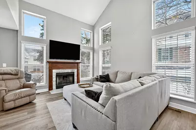 2069 Peach Tree Lane, Algonquin, IL 60102 - Photo 4