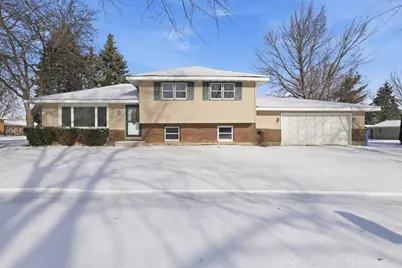 920 Gerald Avenue, South Elgin, IL 60177 - Photo 1