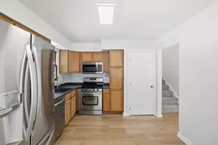 920 Gerald Ave, South Elgin, IL 60177 - Photo 8