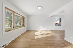 920 Gerald Ave, South Elgin, IL 60177 - Photo 4