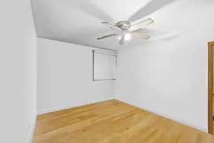 9748 S Van Vlissingen Rd, Chicago, IL 60617 - Photo 10