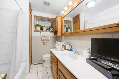 9748 S Van Vlissingen Road, Chicago, IL 60617 - Photo 14