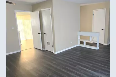 [Address not provided], Elk Grove Village, IL 60007 - Photo 6