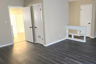 [Address not provided], Elk Grove Village, IL 60007 - Photo 6