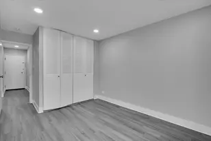 9725 S Karlov Ave, Oak Lawn, IL 60453 - Photo 22