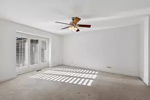 1 Oak Brook Club Dr, Oak Brook, IL 60523 - Photo 10