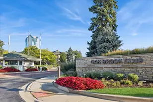 1 Oak Brook Club Dr, Oak Brook, IL 60523 - Photo 16