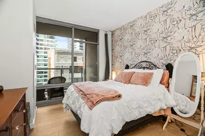 100 E 14th Street #708, Chicago, IL 60605 - Photo 8