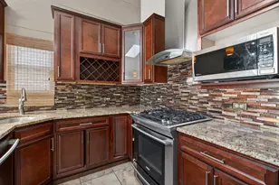 3015 140th Pl, Blue Island, IL 60406 - Photo 8