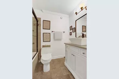 30 E Huron Street #3206, Chicago, IL 60611 - Photo 14