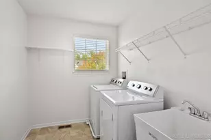 5734 Oak Ridge Way, Lisle, IL 60532 - Photo 16