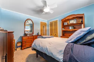 8832 Osceola Ave, Morton Grove, IL 60053 - Photo 14