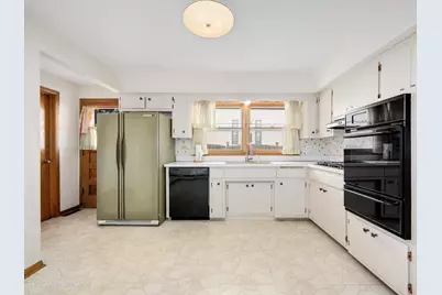 5311 S Ashland Avenue, Countryside, IL 60525 - Photo 8