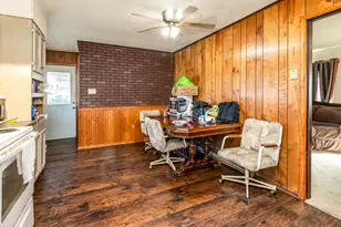 104 E Boundary Rd, Creal Springs, IL 62922 - Photo 10