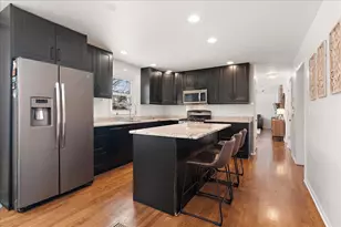 118 Beechcraft Dr, New Lenox, IL 60451 - Photo 8