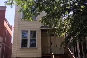 1749 W Barry Ave, Chicago, IL 60657 - Photo 1