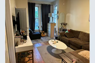 1749 W Barry Avenue, Chicago, IL 60657 - Photo 4