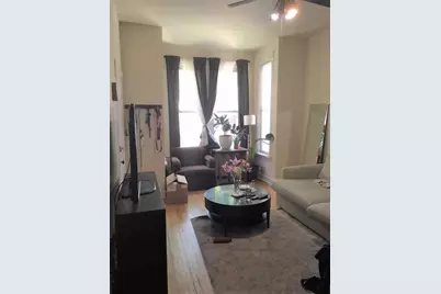 1749 W Barry Avenue, Chicago, IL 60657 - Photo 2