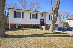 6920 Orchard Ln, Hanover Park, IL 60133 - Photo 2