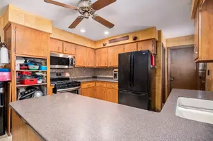 3N662 Elizabeth St, Addison, IL 60101 - Photo 14