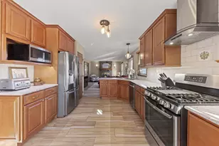 1402 Cherry Dr, Batavia, IL 60510 - Photo 12