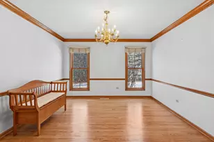 723 Mesa Dr, Naperville, IL 60565 - Photo 8