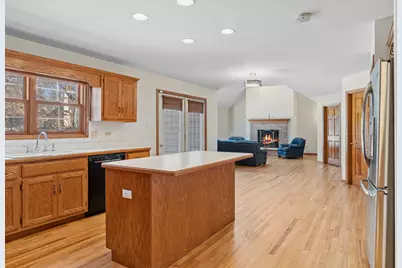 723 Mesa Drive, Naperville, IL 60565 - Photo 10