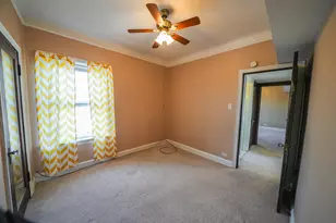 3927 Kirk St, Skokie, IL 60076 - Photo 12