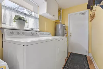 620 Chelmsford Lane, Elk Grove Village, IL 60007 - Photo 8