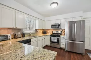 131 Willow Creek Ln, Willow Springs, IL 60480 - Photo 10