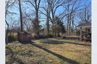 81 Dallas Drive, Harrisburg, IL 62946 - Photo 6