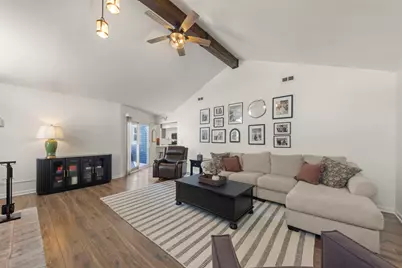 35 Cloverdale Lane, Schaumburg, IL 60194 - Photo 12