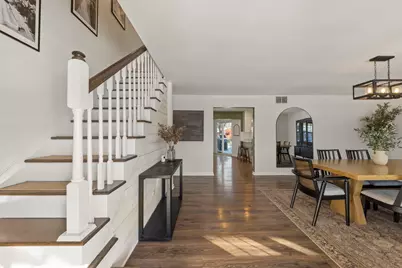 35 Cloverdale Lane, Schaumburg, IL 60194 - Photo 4