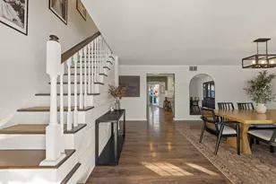 35 Cloverdale Ln, Schaumburg, IL 60194 - Photo 4