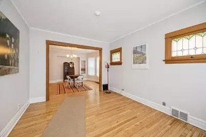 1036 S Humphrey Avenue, Oak Park, IL 60304 - Photo 2