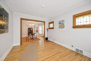 1036 S Humphrey Ave, Oak Park, IL 60304 - Photo 2