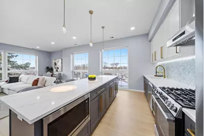 5830 N Lincoln Avenue #2W, Chicago, IL 60659 - Photo 6