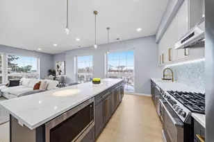 5830 N Lincoln Ave, Chicago, IL 60659 - Photo 6