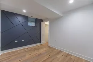 1732 W Beach Ave, Chicago, IL 60622 - Photo 6