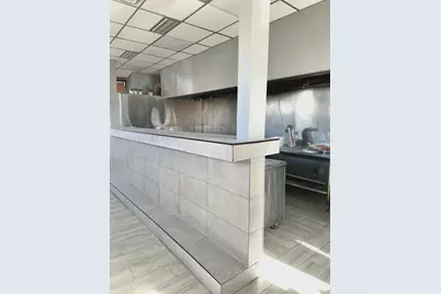 5725 N Northwest Highway, Chicago, IL 60630 - Photo 12