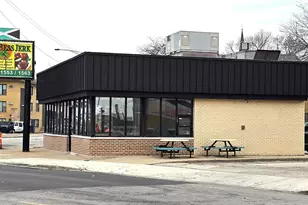 5725 N Northwest Hwy, Chicago, IL 60630 - Photo 1