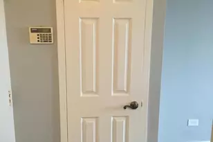 6161 N Hoyne Ave, Chicago, IL 60659 - Photo 8